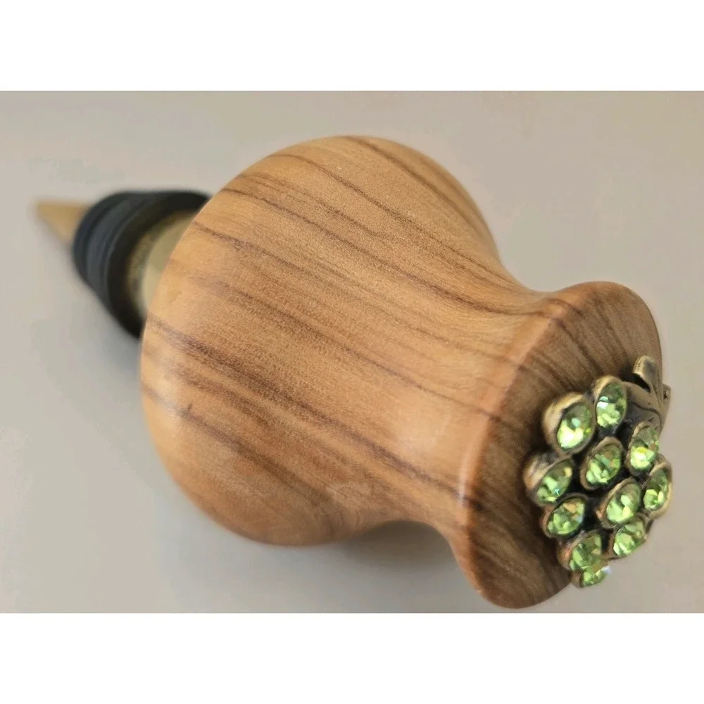 Wood‎ Wine Stopper Plug Green Grapes. Great Condition.